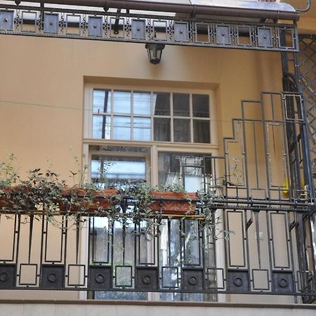 Apartments In Lviv Center Dış mekan fotoğraf
