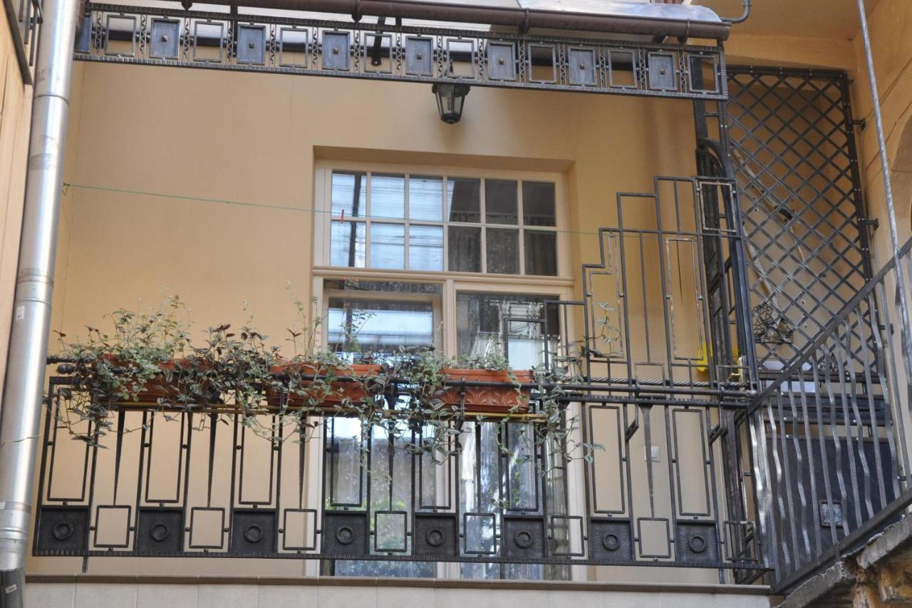 Apartments In Lviv Center Dış mekan fotoğraf